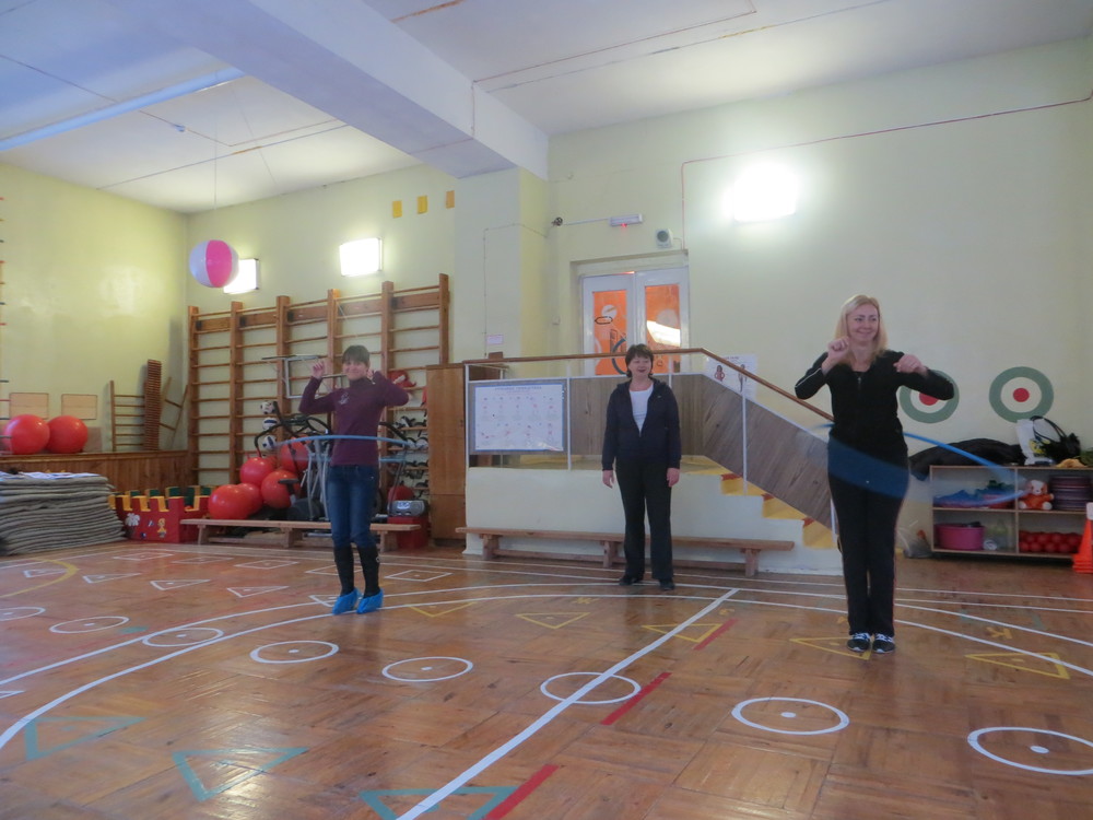 http://www.berezka332.ru/image/stranichka-instruktora-fizkultury/konsultatsii-dlya-roditeley/mama-poigray-so-mnoy/img-0455.jpg